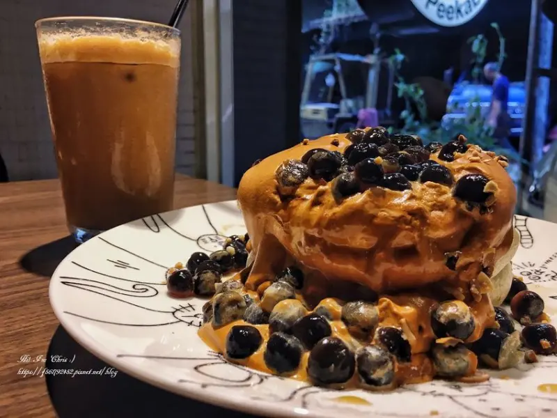 【台北咖啡廳】貓奴們趕快筆記起來 ! 可以和11隻萌萌的喵星人一起喝咖啡~貓嘰咕自家烘焙咖啡/貓咪咖啡廳推薦/板橋咖啡廳推薦/新埔咖啡廳推薦/安靜咖啡廳推薦