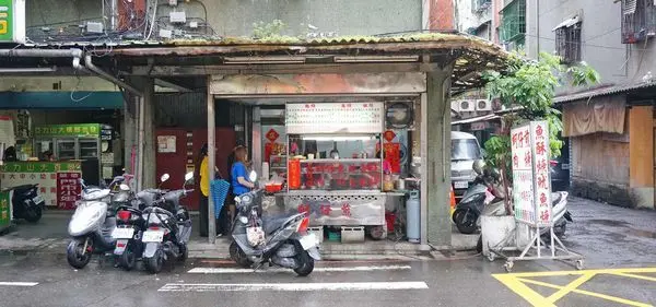 【板橋美食】新生街蚵仔煎-超便宜!只要50元就能吃到美味又迷人的蚵仔煎