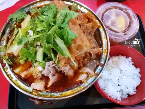 【新店復興路美食】九門蹄督，人少吃佰元套餐，人多聚餐小酌吃私廚料理，靠近慈濟醫院/莊敬中學/秀朗橋