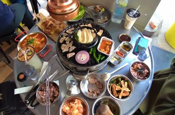 ●高雄食記●大囍門-燒肉韓食~中央公園3號出口▼高雄新崛江平價韓式烤肉▲