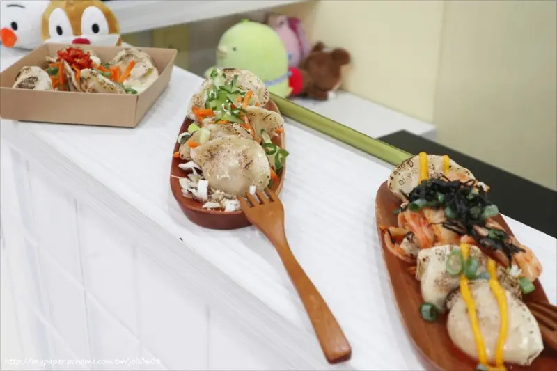 【餃伴Polka】波卡餃系列~台北美食推薦 大安區美食 師大夜市美食 文青風格店面簡約時尚 創意波卡餃 扎實飽滿好酥脆