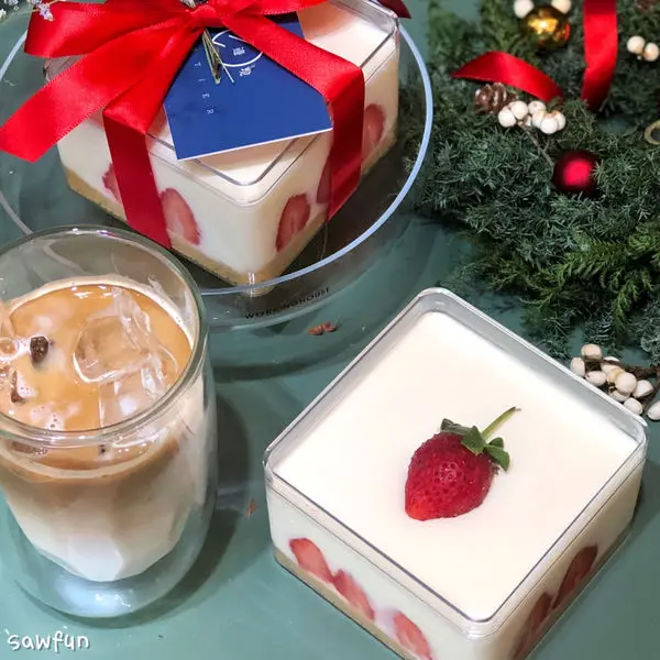 【台中美食】文末抽獎 Frontier 邊境 草莓季開吃 幸福的草莓便當 草莓蛋糕 聖誕禮物 中友甜點展 可愛店狗邊境牧羊犬 台中北區法式甜點