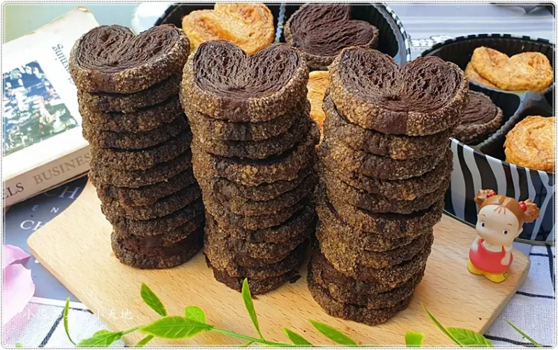 台中LV等級蝴蝶酥║逢甲超人氣排隊必買蝴蝶酥，獨家限定可可亞蝴蝶酥，令人瘋狂的酥香，一次狂嗑一盒！