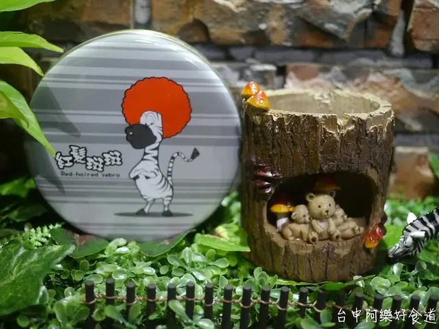 【台中伴手禮】紅髮斑斑蝴蝶酥 || 香酥口感讓人一口接一口停不下來 ||爆炸頭紅斑馬超吸睛大家搶合照。