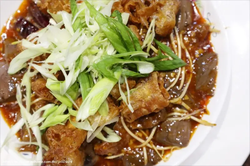 【戰、鬥、碗、大排檔】新北美食推薦 三重美食推薦 平價熱炒用料實在 物美價廉高CP值 搭配霸氣戰鬥碗大口喝 今晚不醉不歸