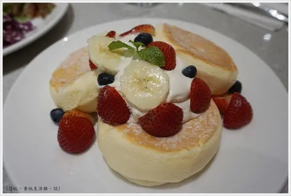 [台中|西區。勤美誠品。來至日本 Flippers 奇蹟的舒芙蕾鬆餅] 