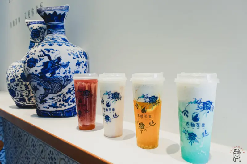 台中北區飲料 一中商圈「青釉茶事」，主打中國風青花瓷飲品，推薦融合不同新鮮水果的奶蓋！ - 丁Dingの吃貨日常