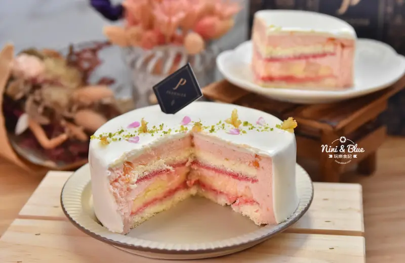 台中蛋糕推薦，畢瑞德 Peerager精品鑽石蛋糕-赫拉，台中送禮首選 Nini and Blue 玩樂食記