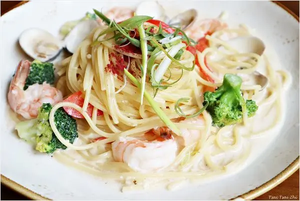 [台北中山]貳樓餐廳中山南西店(2019年6月新開幕)|大推【奶油鹽麴海鮮寬麵】!!!