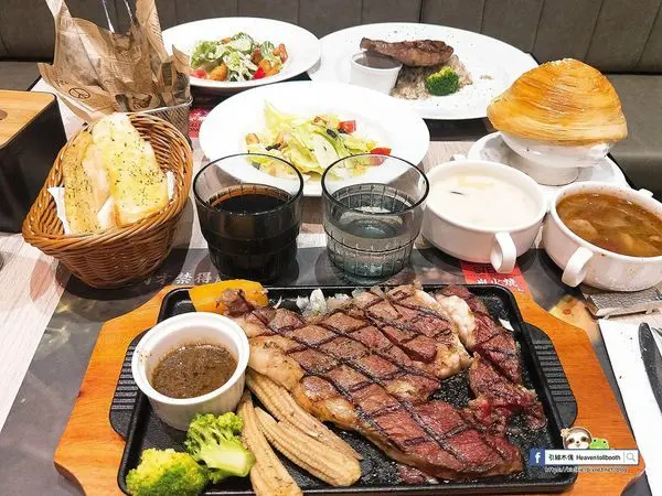 【嘉義】瀧厚炙燒牛排- 全台首店!徜徉貴族藍海域，空運進口世界冠軍牛Jacks creek金牌黑傑克，原肉現切，建構英倫與諸羅兩個世界橋樑，奢華細節品嚐美味。冷藏熟成牛肉專賣，自助吧飲料咖啡濃湯無限供