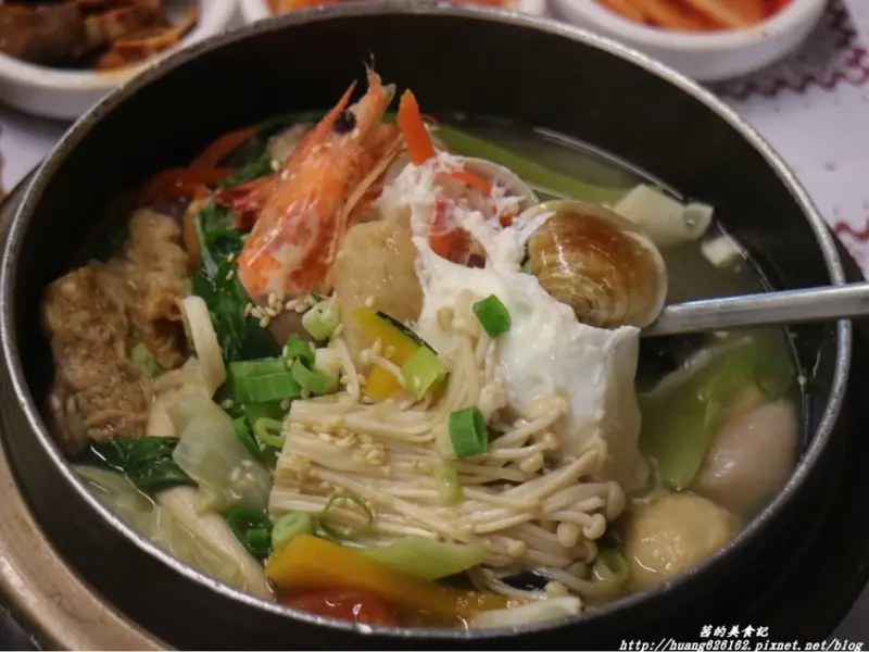 【新北三重區 】三重美食『朝鮮味-三重店』50種小菜無限供應/韓式料理/三重必吃美食/捷運三重國小