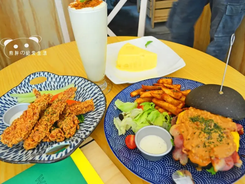 【台中南屯】我在X豐樂Wuwadillei友善寵物文青餐廳，創意中西式......