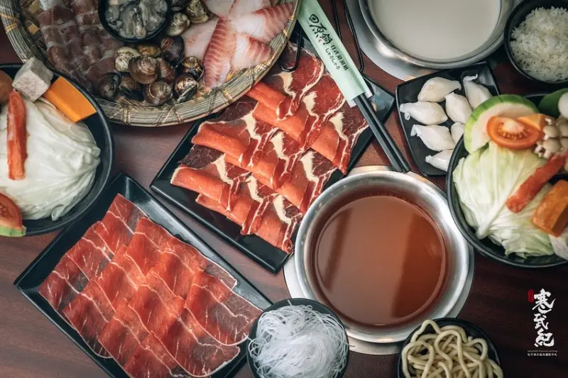 【中肯‧食記】田原鍋日式涮涮鍋-三重店．捷運菜寮站｜三重超值涮涮鍋．烏龍麵冬粉吃到飽．雙人海陸全餐CP值高！