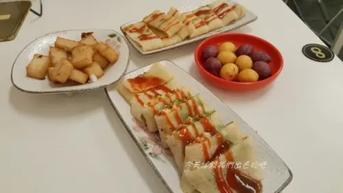 五角-蛋餅 蘿蔔糕。向上市場美食。一早還有地瓜球可吃