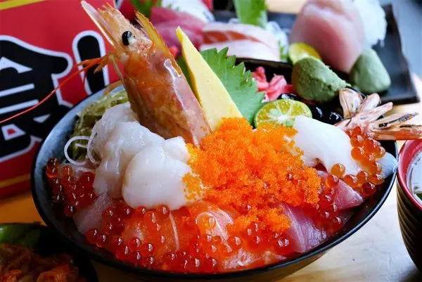 公館日式料理-貓大福.日式丼飯、和風鍋物、生魚片.台大美食.近公館捷運站.公館商圈