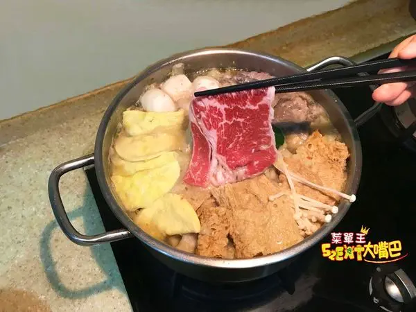 超夯團購宅配美食火鍋冷凍包》雅香石頭火鍋菜單價位大公開！再遠也要去吃的獨特湯頭終於推出宅配冷凍包了～台北西門町必吃美食小吃餐廳推薦。