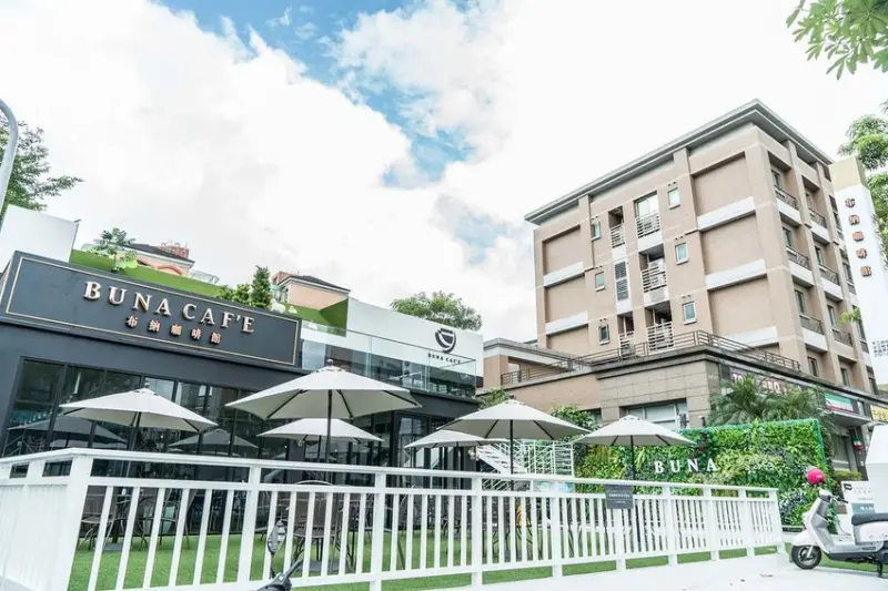 內湖最美玻璃屋咖啡 BUNA CAFE 布納咖啡館 內湖店 不限時咖啡、免費插座wifi 網美打卡牆 