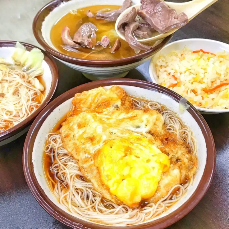 一吃就上癮！！桃園宵夜好選擇 ● 萬華麻油雞 | 桃園火車站美食