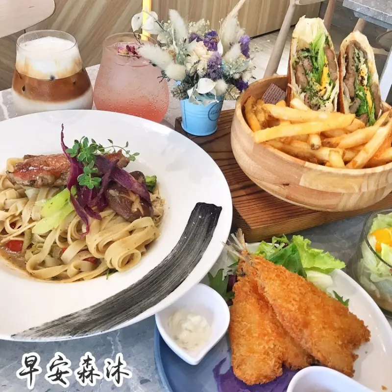 裝潢氣派舒適的用餐環境、餐點選擇好豐富 | 早安森沐 ● 台中北區美食