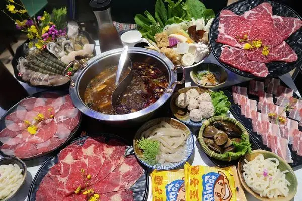 【食紀】嘉義香嶽嶽極品麻辣鴛鴦鍋（嘉義美食／正宗四川味／內含菜單價目）