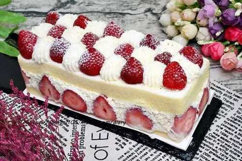 團購美食【唐緹烘焙坊】#大湖草莓 #草莓蛋糕 #豪華極品草莓蛋糕 #維娜草莓捲 #下午茶 #伴手禮