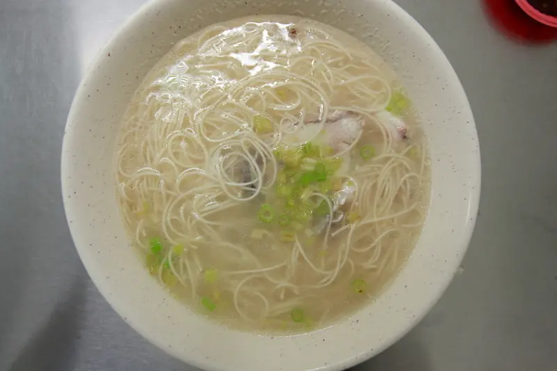 吃。高雄|左營區| 健康の鱸魚料理，整體口感頗有水準，餐點CP值稍微偏低「大港鱸魚」。