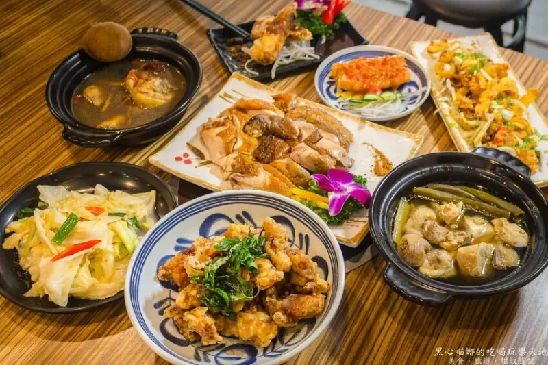 高雄新興︱領鮮迷你土雞鍋　多種口味特色放山雞湯，一人一鍋熱熱喝是冬天最美好的享受啦！（六合總店）