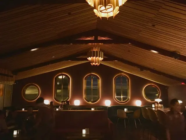 Staff only club - 世上所有的聽說都需要親眼去見證它的浪漫 