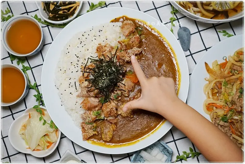台中北屯║北一里·家庭料理，香酥雞柳咖喱飯比臉還大！食力驚人的大胃王等你來挑戰！