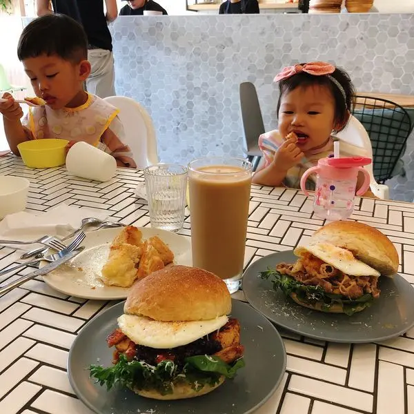 。新竹食記。HOI x 山語喃喃．手工麵包漢堡．早午餐就要健康吃