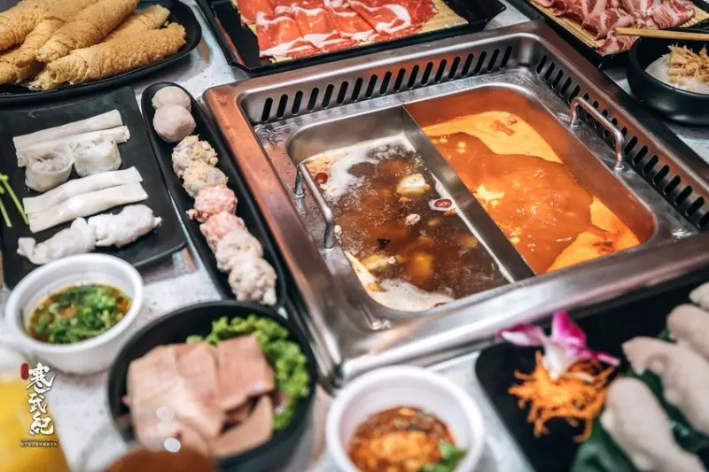 【中肯‧食記】美滋鍋台灣 Beauty in the pot．ATT4FUN｜新加坡人氣鍋物．美麗與實力皆具の火鍋．親子遊戲區！