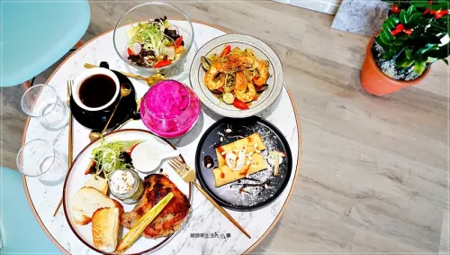 【府中早午餐，林家花園】晨禔 kitchen／府中捷運站～巷弄美食，CP值超高，價格親民，必點屬於你的平淡早午餐，吃起來一點也不平淡