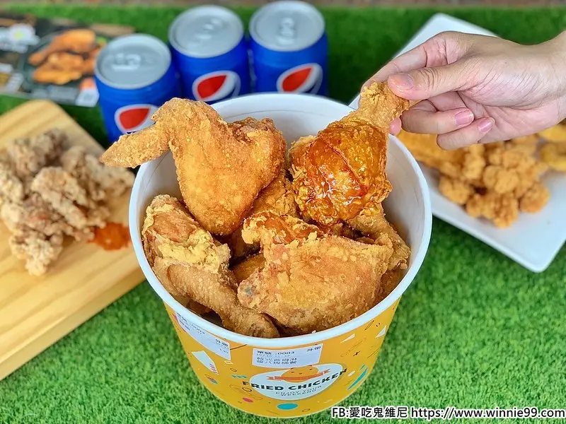 【六星炸雞】全台第一間卜蜂雞肉直營的炸雞店就在台中逢甲商圈，爆汁炸雞主打以最高CP值的優惠價，在短時間內就被眾多網友激推