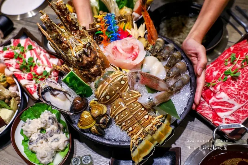 社團超推薦！澎派海鮮套餐，菜盤可以換肉盤！自助飲料吧冰淇淋吃到飽【剪刀石頭布鍋物專賣店】蘆洲火鍋推薦