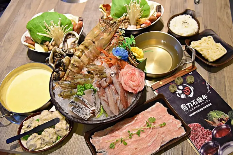 【蘆洲美食】捷運三民高中站餐廳　剪刀石頭布鍋物專賣店 ~ 超人氣頂級海鮮火鍋，猜拳鍋更是不能錯過，剪刀、石頭、布，讓你懷念兒時記憶也能吃美食
