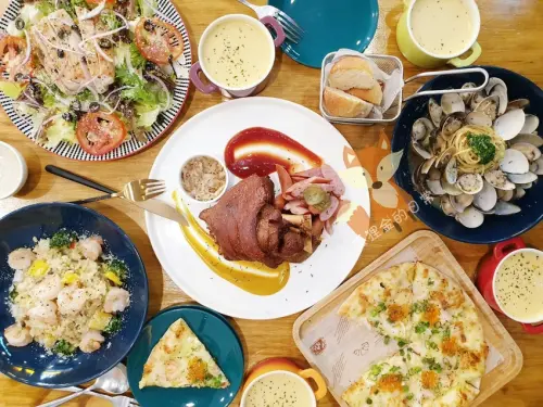 台中大里 │ 猴子披薩 高CP聚餐好去處 義大利麵 手工披薩 德國豬腳 輕食 燉飯 今天吃什麼