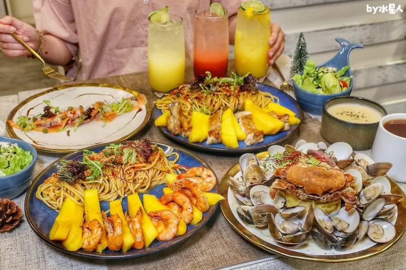 不要玩食物！超瘋狂芒果季，芒果盛產多到放義大利麵，雞腿排鮮蝦送作堆