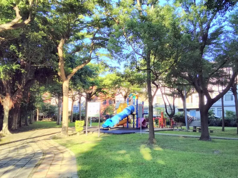 內壢吉林路六街口 youbike 據點-自行車道、吉林社區公園