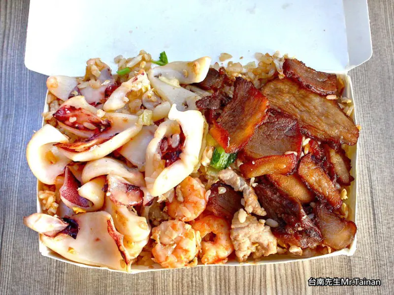 台南炒飯／一週只賣3天／限量供應晚來吃不到／不用冷凍加工食品／不用味精及嫩精／在地老饕的口袋名單／巷弄隱藏版美食－「巴特部屋」