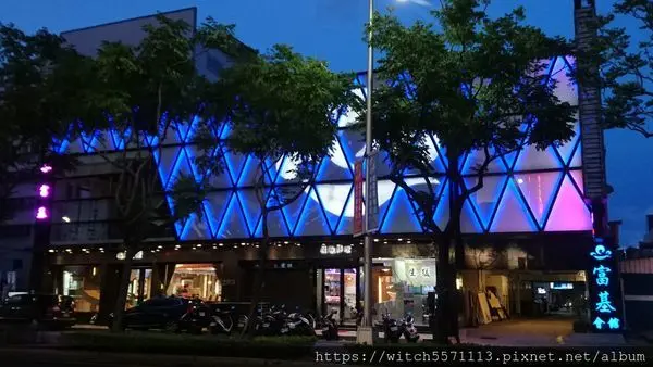 搭著捷運吃美食~~捷運徐匯中學站~~新北蘆洲海鮮餐廳~~富基婚宴會館~~父親節聚餐.節日聚餐.春酒尾牙的好選擇~~