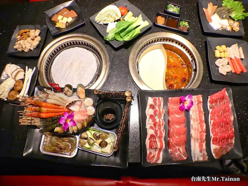 台南火烤兩吃吃到飽／11月限定每日限量芋頭牛奶鍋／+49元升級火烤套餐／南部唯一火烤兩吃門市／嚴選各式頂級食材／杯裝哈根達斯冰淇淋無限享用
