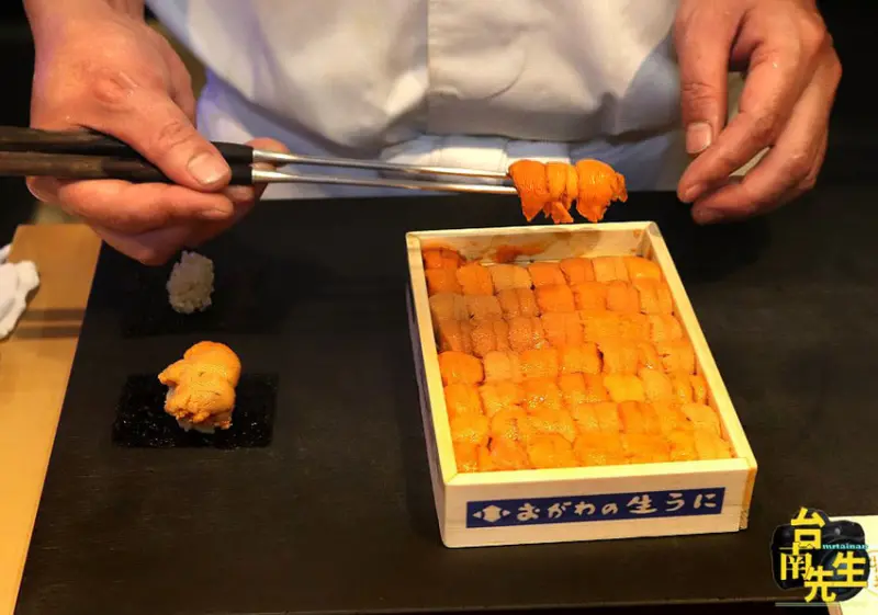 台南日本料理／板前江戶前料理／日本空運直送當令海鮮食材／融入熟成手法／無菜單每天菜色不一樣／全預約制沒訂位保證吃不到／客人連續吃一個月也吃不膩