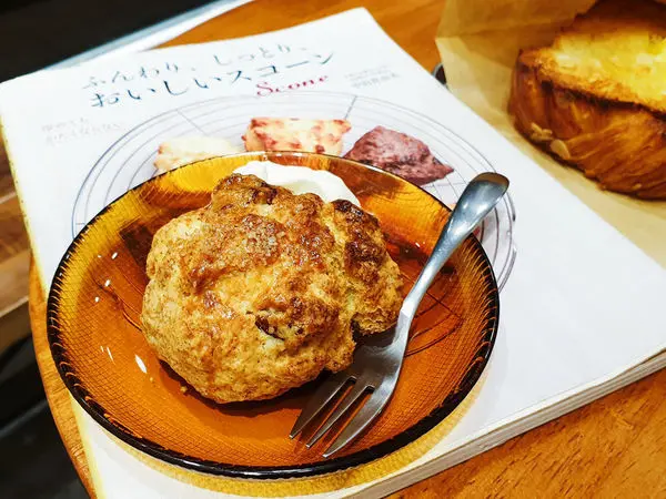 ♪東門站。悄悄好食♬ 楓糖核桃司康。伯爵奶茶司康。紅玉紅茶。司康專賣