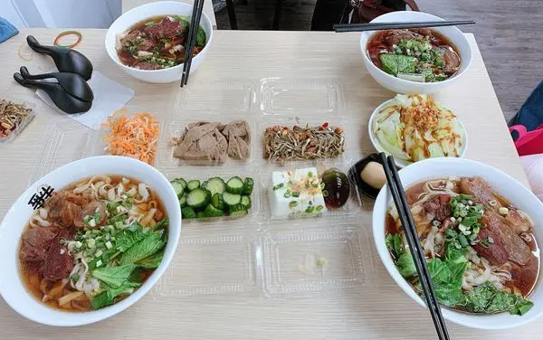 100%原汁主義|爭牛牛肉麵專賣|只用原汁,絕不加粉|亞東店