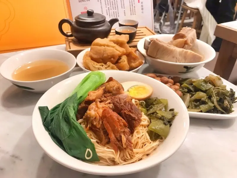 終於終於 新加坡國民小吃「松發肉骨茶」來啦！粉絲敲碗已久~ 剛開幕千萬不要錯過 ● 松發肉骨茶 | 台北東區美食