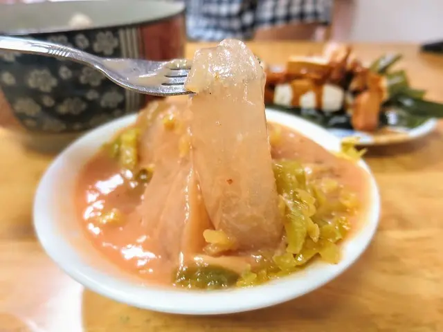 【宜蘭礁溪美食】酸菜肉圓，肉圓搭配酸菜蹦出新滋味～宜蘭平價小吃！