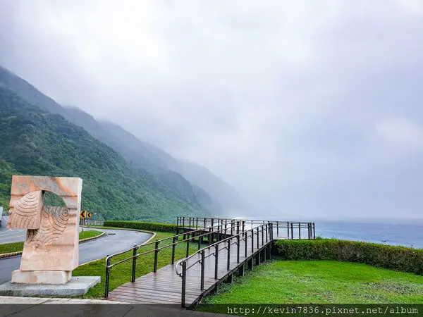 花蓮景點<花蓮海岸線大灣休憩區>看海.微風吹拂.美麗迷人的景色讓人心曠神怡