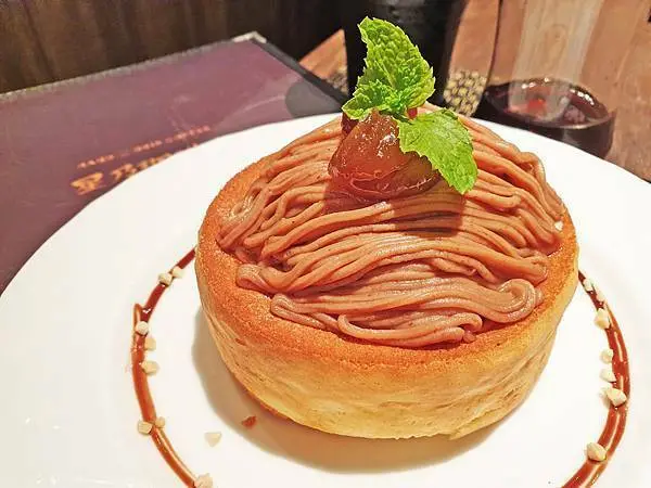 ♪中山站。星乃珈琲店♬ 抹茶舒芙蕾。栗子熱蛋糕