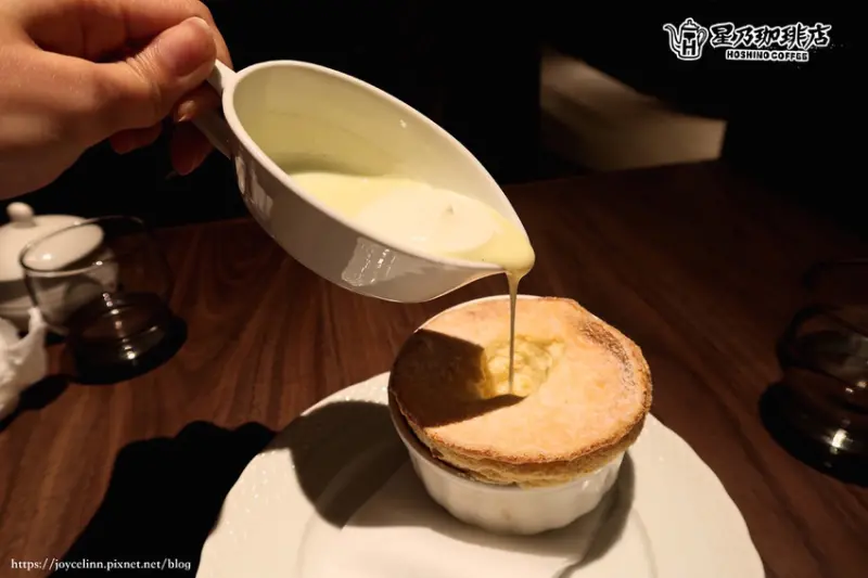 【食。台北】日本高人氣「星乃珈琲店」進駐台灣中山站新光三越本館啦！♫ 又少一間需要到日本的美食店啦～ ♬