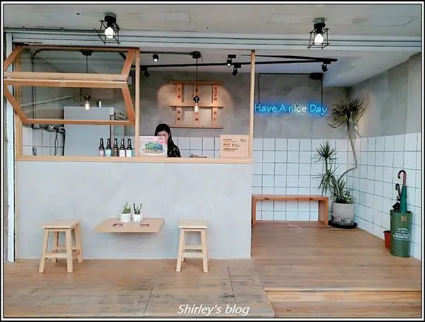 淡水老街．倆樂 LiAng Le (冰淇淋/花生捲冰淇淋/精釀啤酒)